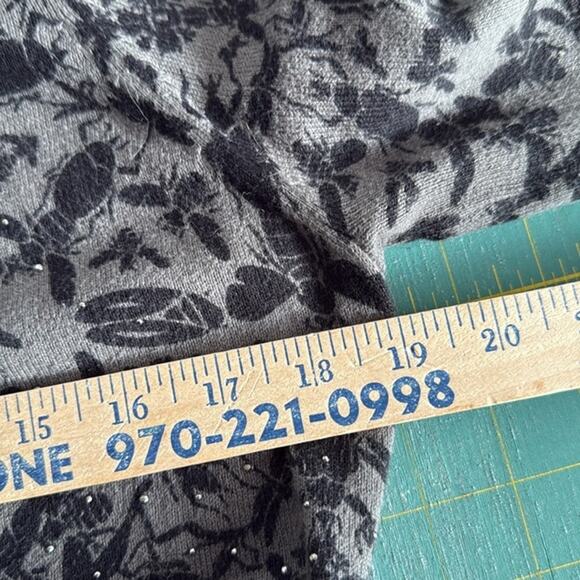 Shu Shu  sz S Women's Gray Cardigan Button Sweater Dragonflies, Insects, Bees - Picture 5 of 6